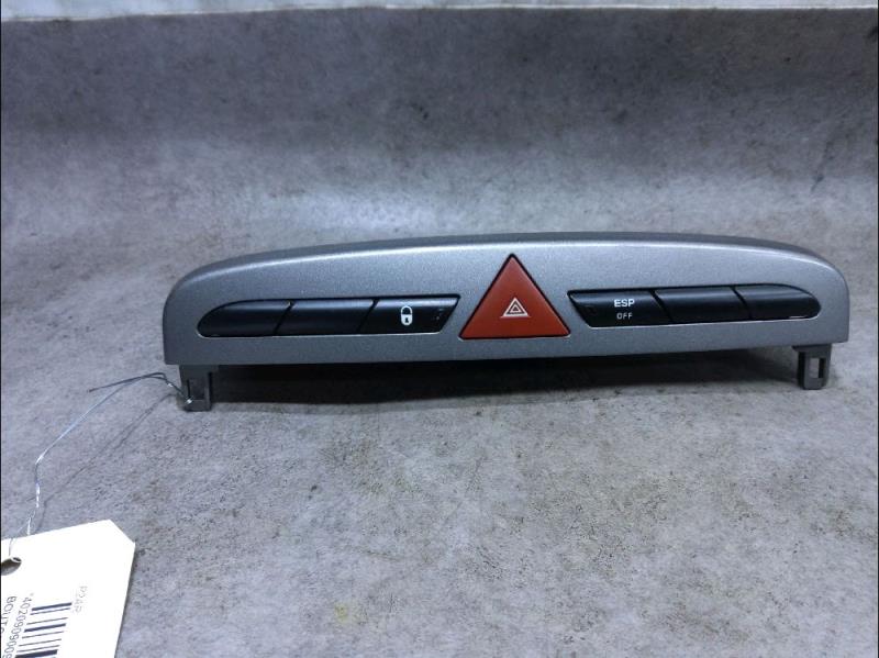 Bouton de warning PEUGEOT 308 - 1 Diesel - 1