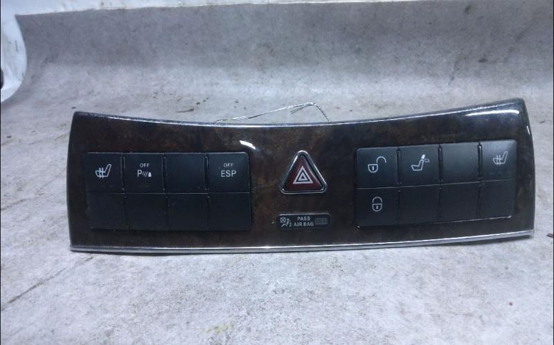 Bouton de warning MERCEDES CLASSE CLK 209 Diesel - 1