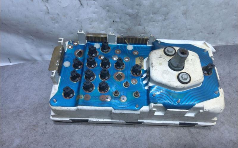 Compteur RENAULT R18  - 1