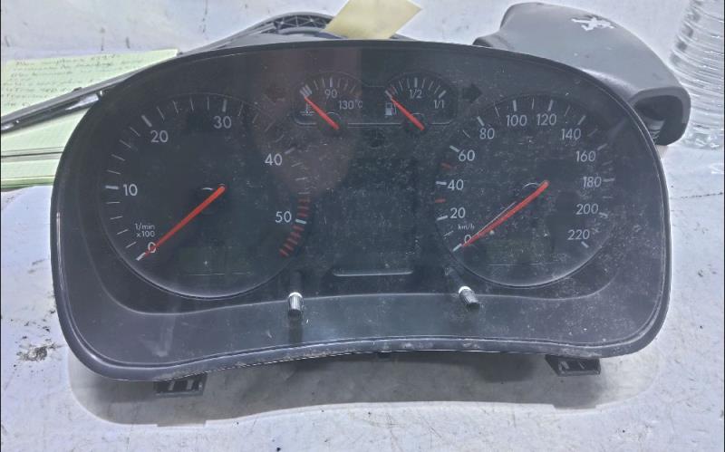 Compteur VOLKSWAGEN GOLF 4 Diesel - 1