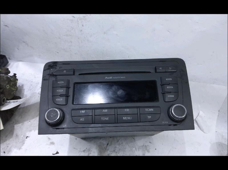 Autoradio d'origine AUDI A4 - 2 AVANT Diesel - 1