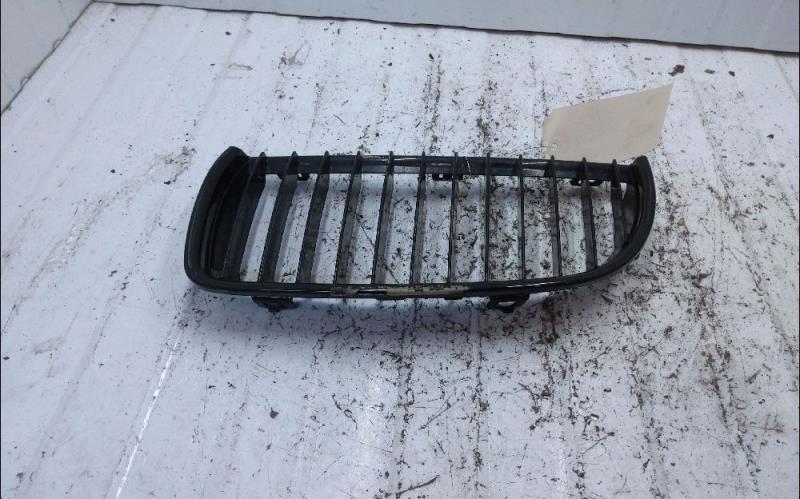 Grille de calandre gauche BMW SERIE 3 E90 Diesel - 1