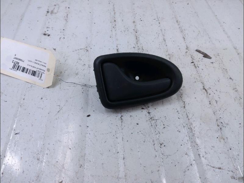 Poignee interieur avant gauche RENAULT SCENIC 1 Diesel - 1