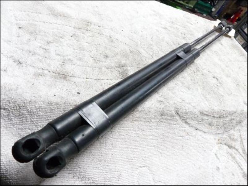 Verin de coffre FORD C-MAX 2  - 1