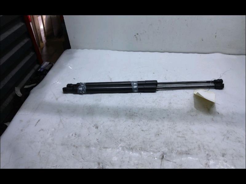 Verin de coffre RENAULT CLIO 4 Diesel - 1