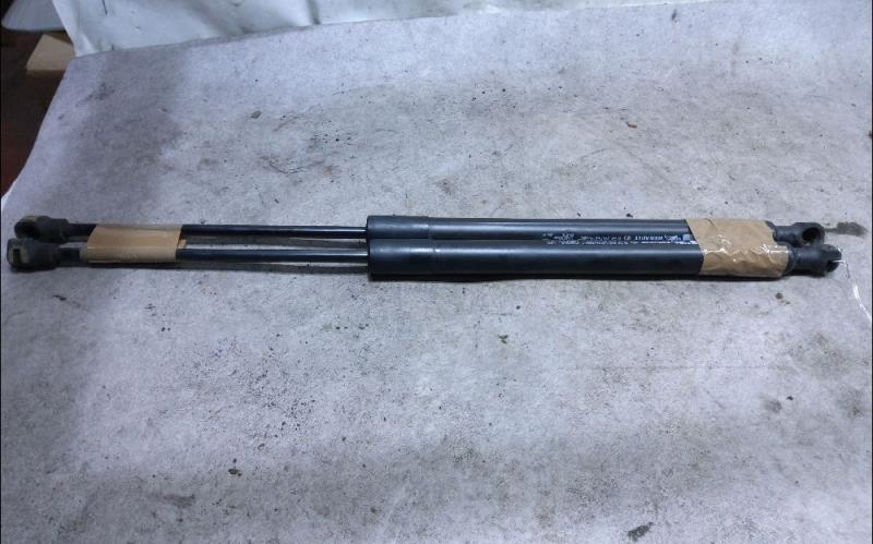 Verin de coffre RENAULT CLIO 4 Diesel - 1