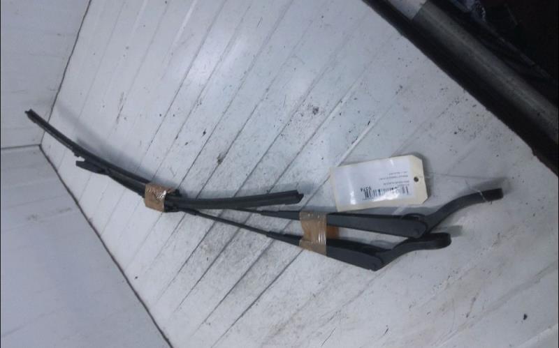 Bras essuie glace avant RENAULT TWINGO 2 Diesel - 1