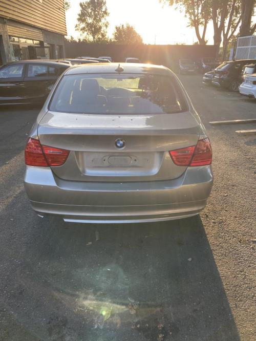 Poignée De Porte Extérieure Avant Droit Pour BMW Série 3 E90 Phase 2 - Réf. 51217207562 - Occasion Bon état