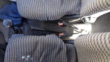 Attache ceinture avant gauche