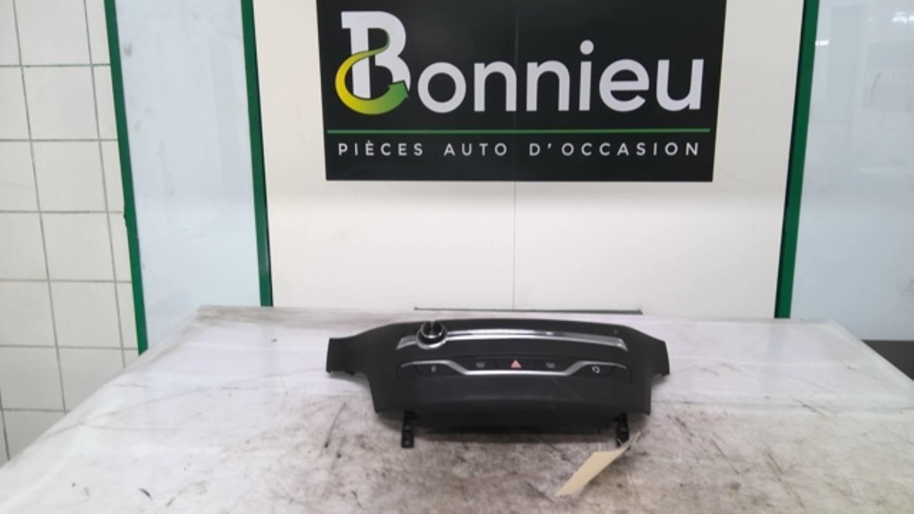 Commande autoradio PEUGEOT 308 2 SW PHASE 2 BREAK Diesel - 1