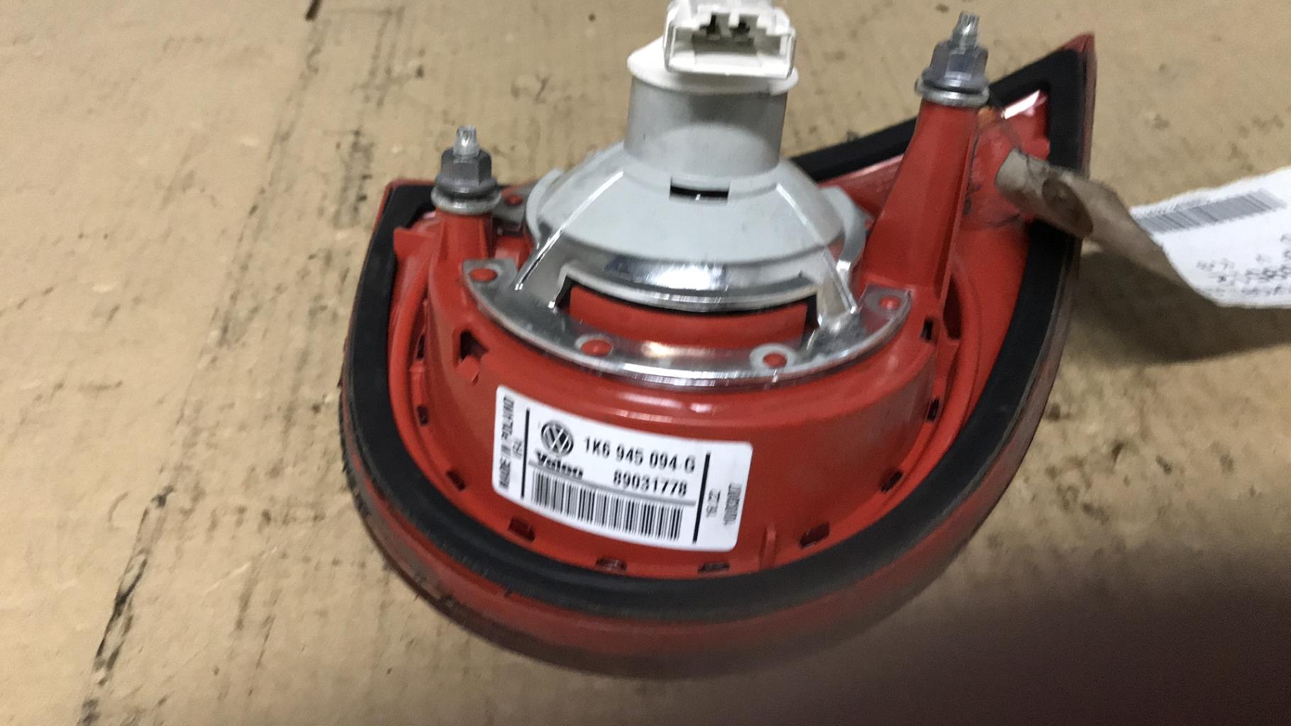 Feu arriere secondaire droit (feux) VOLKSWAGEN GOLF 5 Diesel - 1