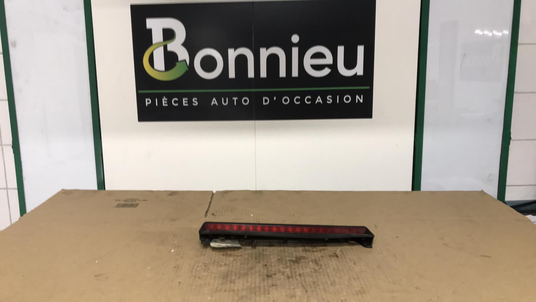 Feu arriere stop central AUDI TT 1 COUPE Essence - 1
