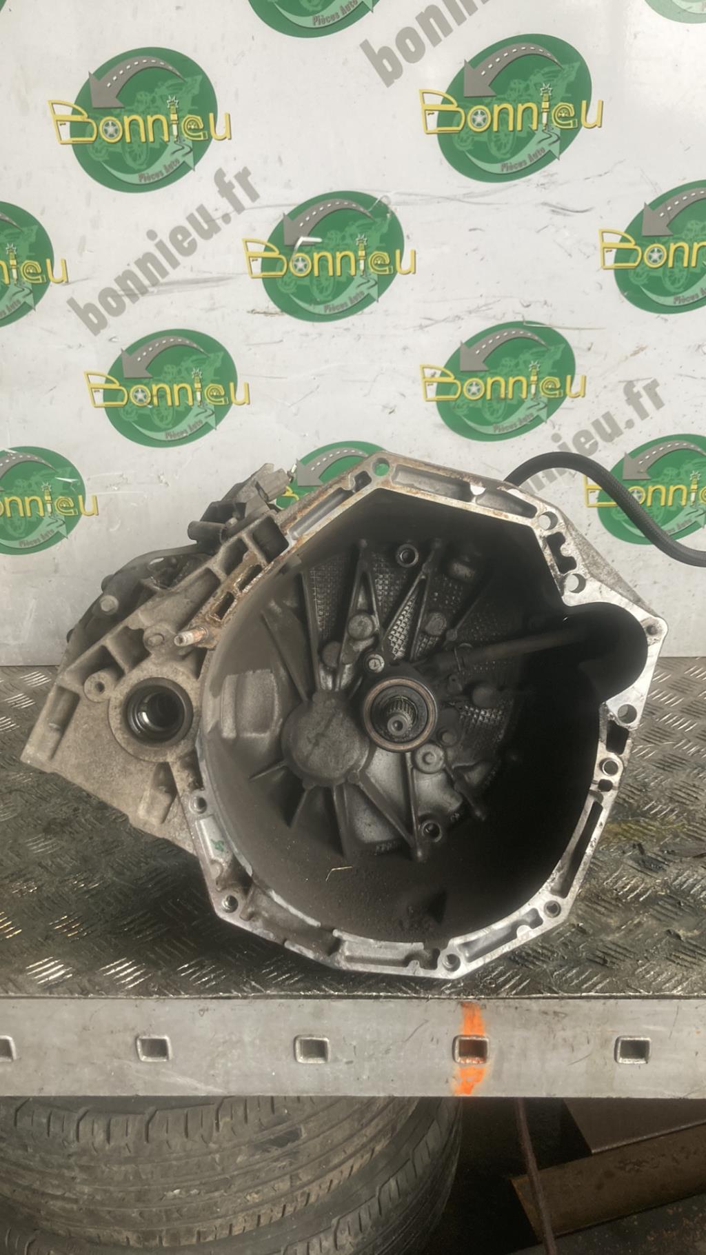 Boite de vitesses DACIA DUSTER 1 PHASE 1 Diesel - 1