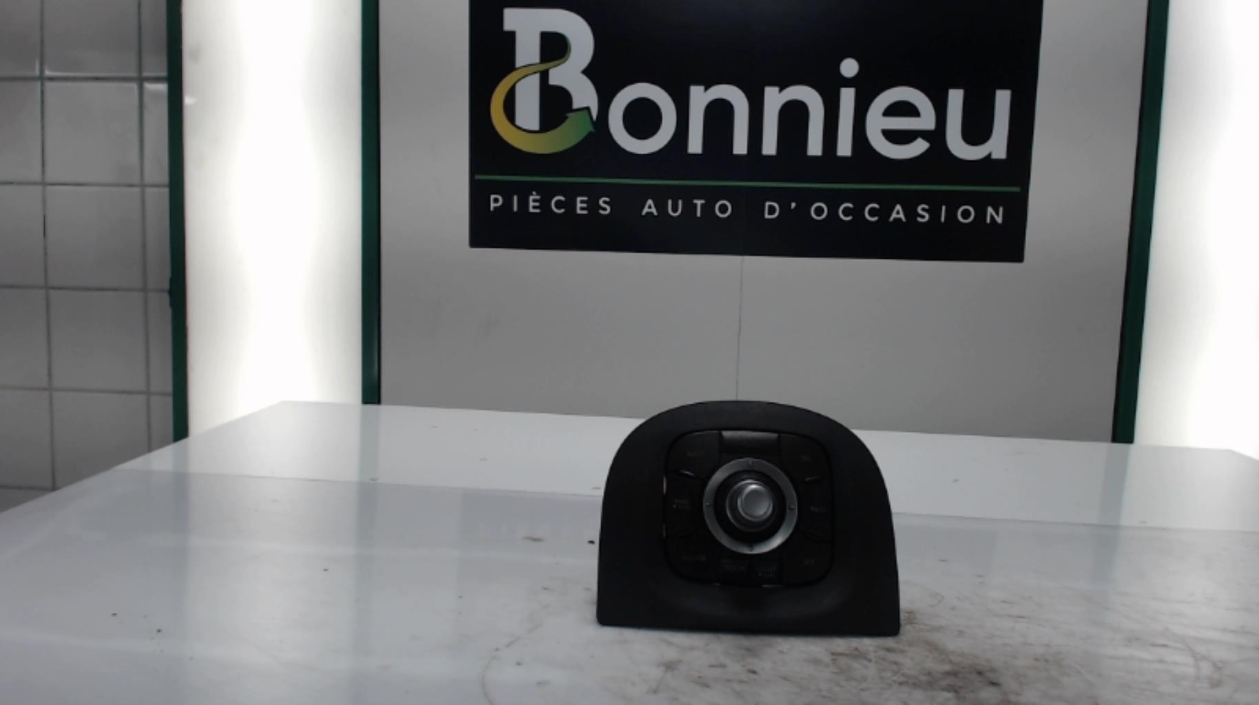 Commande GPS RENAULT GRAND SCENIC 2 PHASE 2 Diesel - 1