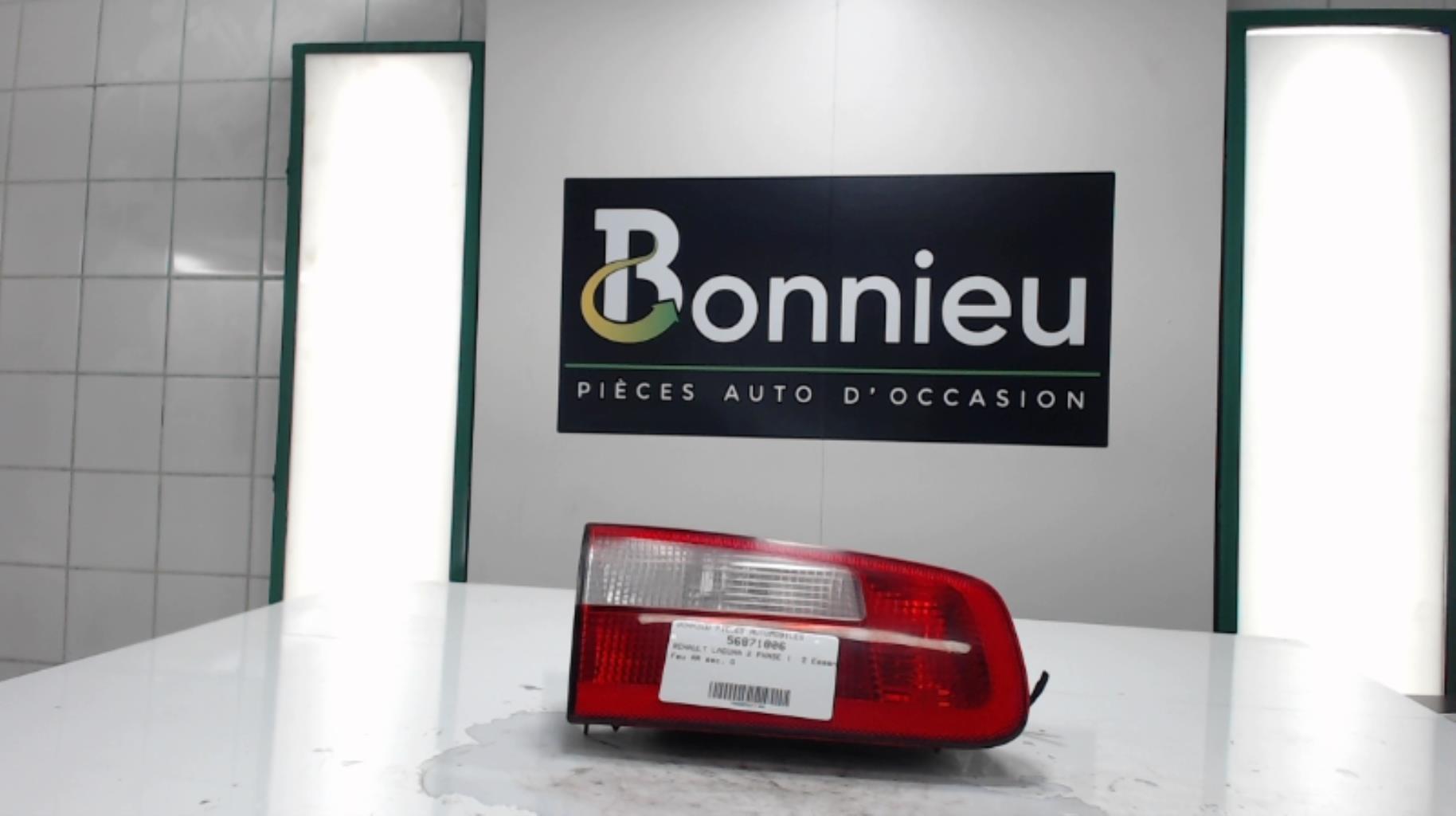 Feu arriere secondaire gauche (feux) RENAULT LAGUNA 2 PHASE 1 Essence - 1
