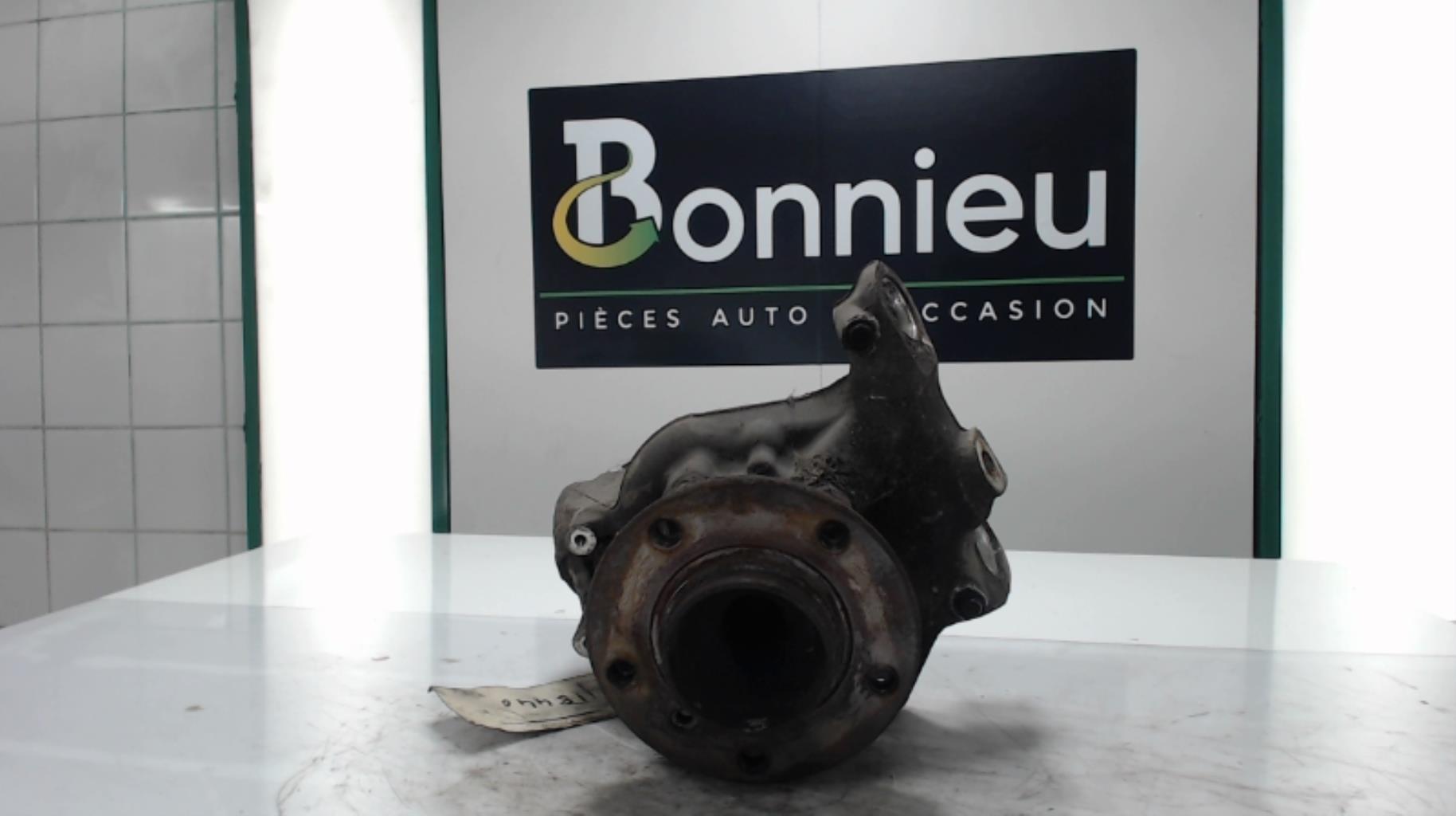 Fusee avant droit BMW SERIE 1 E87 PHASE 1 Diesel - 1