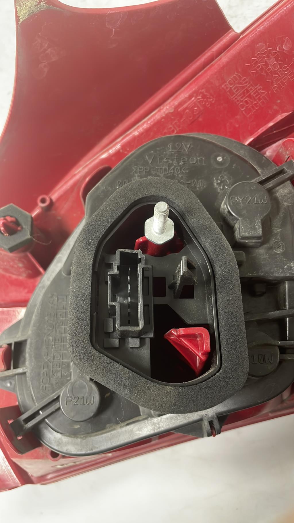 Fanale posteriore principale sinistro (luci) PEUGEOT 208 1 PHASE 1 Diésel - 1
