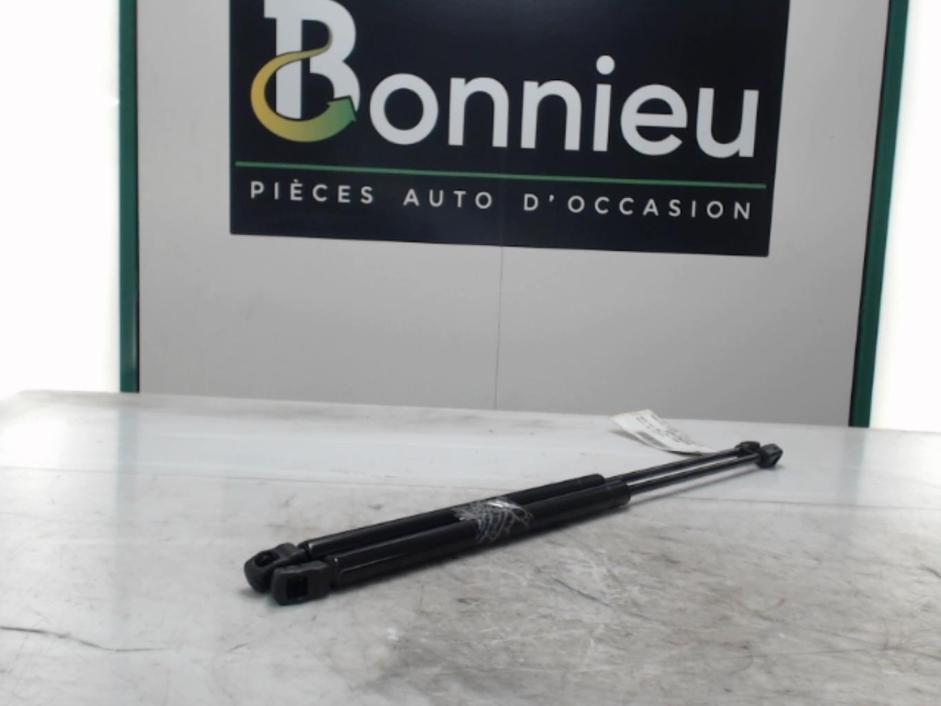 Verin de coffre AUDI A3 1996  - 1