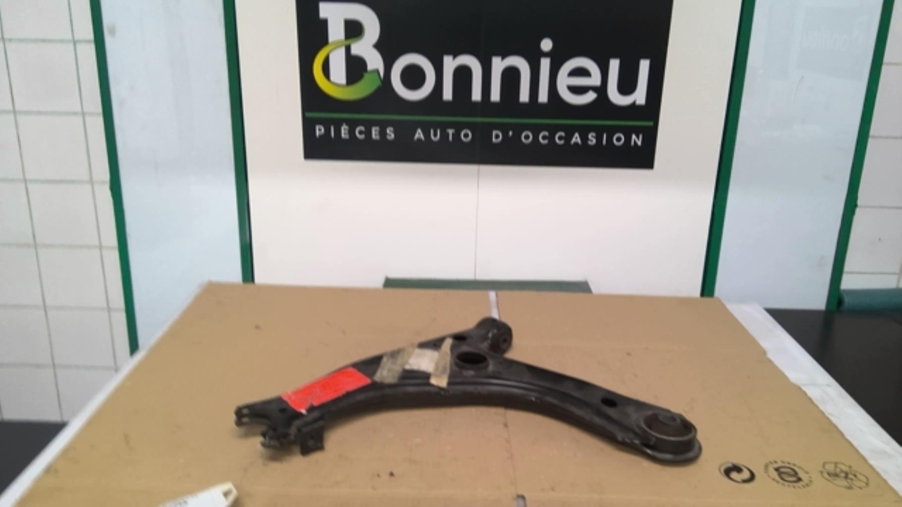 Braccio sospensione inferiore anteriore sinistro VOLKSWAGEN CORRADO .  - 1