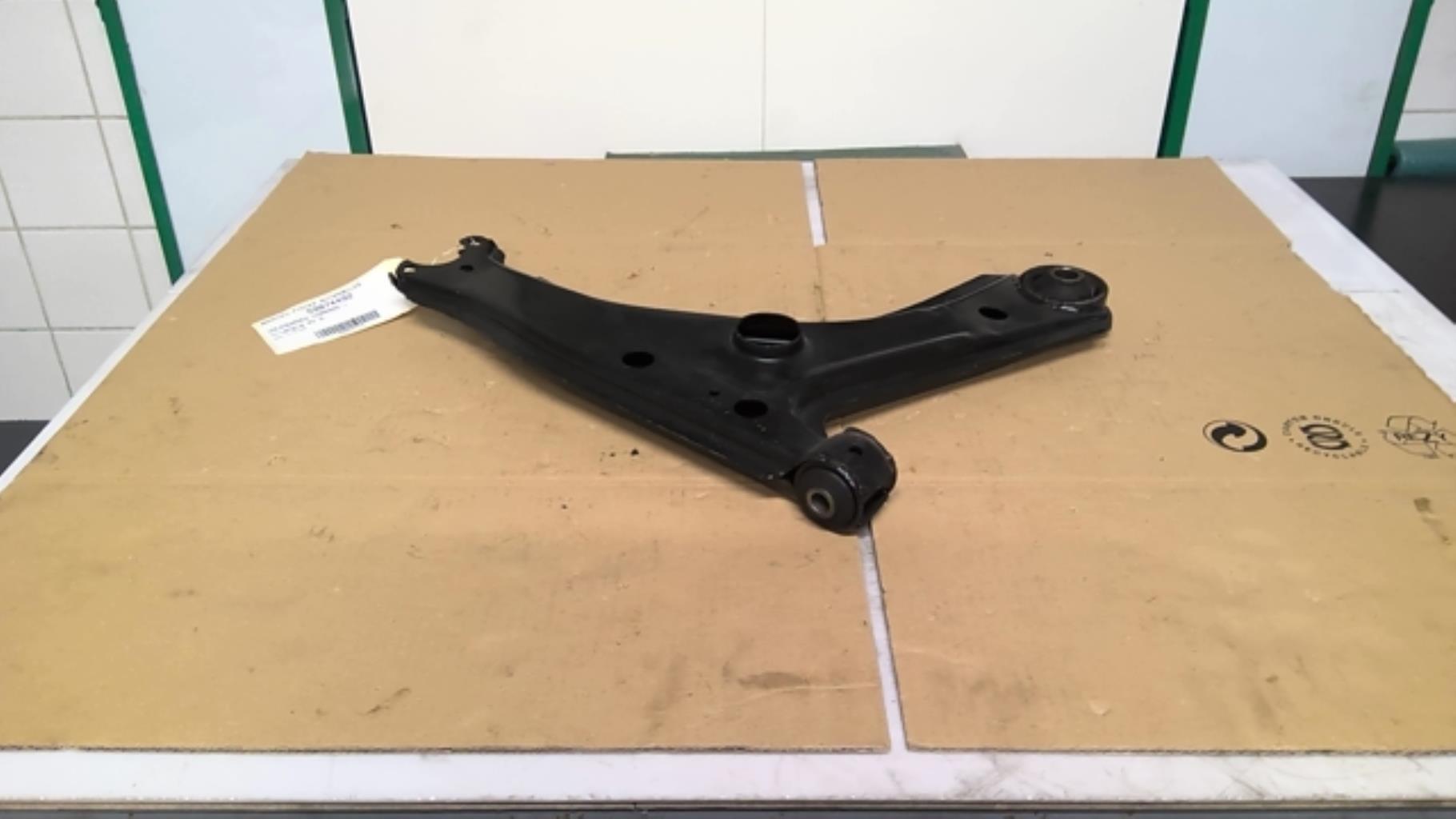 Braccio sospensione inferiore anteriore sinistro VOLKSWAGEN CORRADO .  - 1