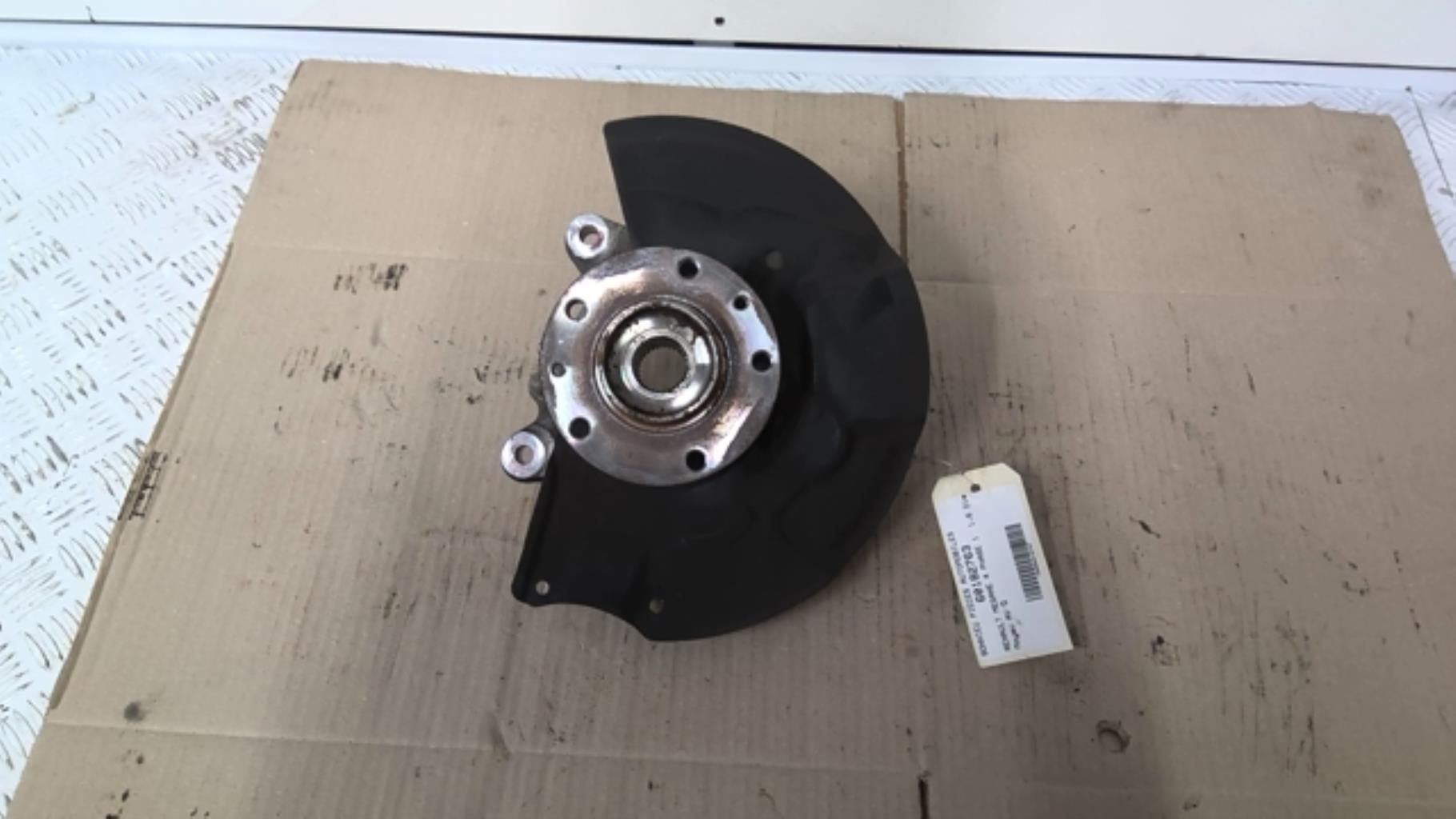 Fusee avant gauche RENAULT MEGANE 4 PHASE 1 Diesel - 1