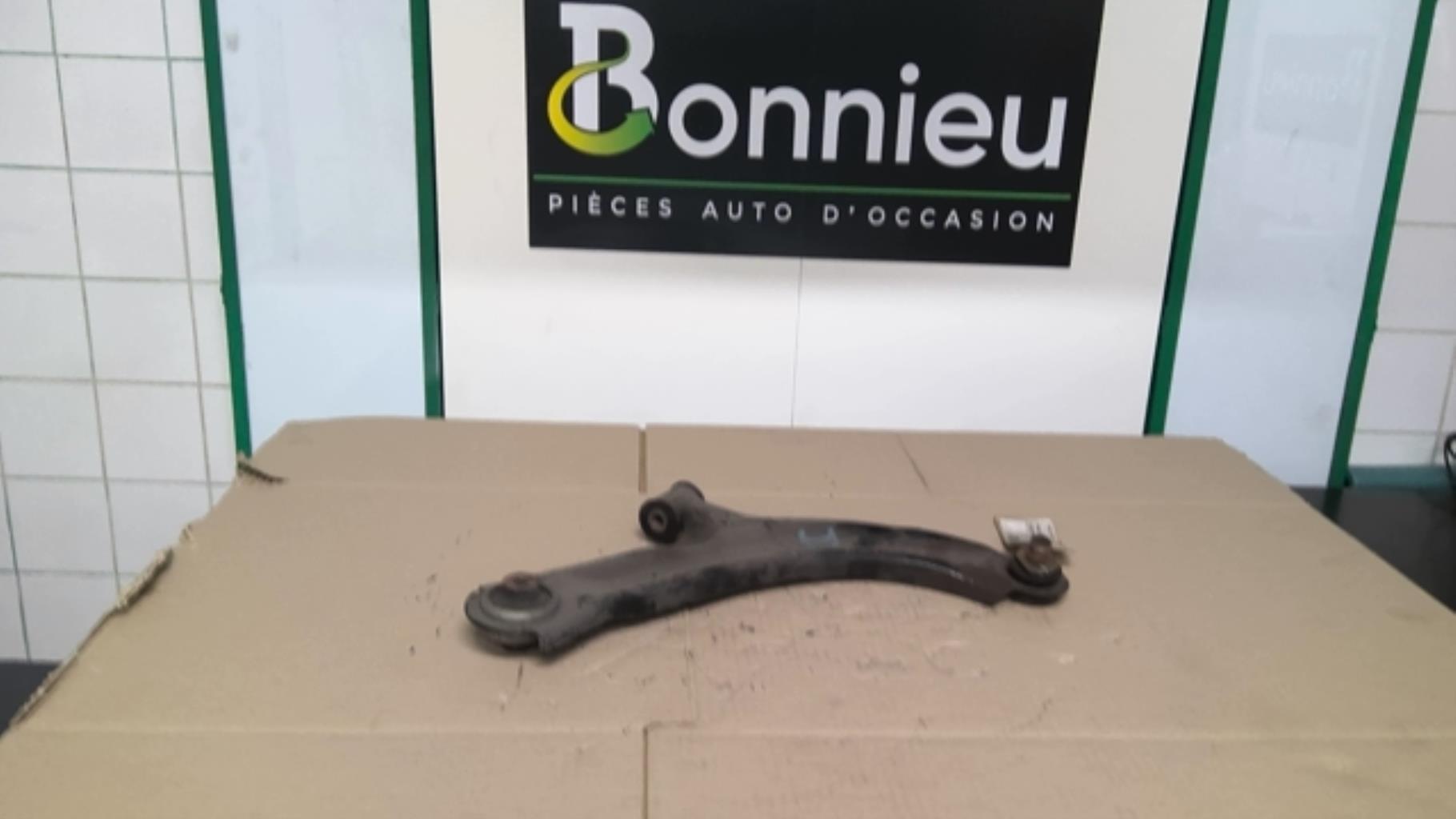 Braccio sospensione inferiore anteriore destro RENAULT CLIO 3 PHASE 2 Gasolina - 1