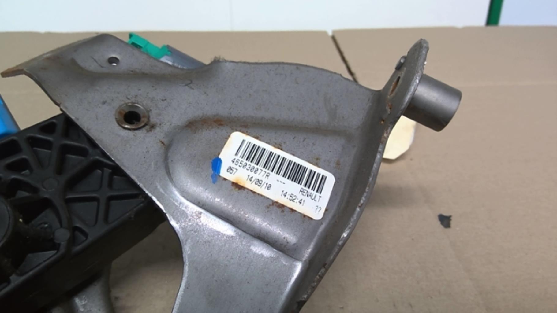 Pedale della frizione RENAULT MEGANE 3 PHASE 1 COUPE Gasolina - 1