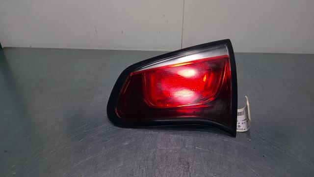 Feu arriere secondaire droit (feux) CITROEN C3 2 PHASE 2 Essence - 1