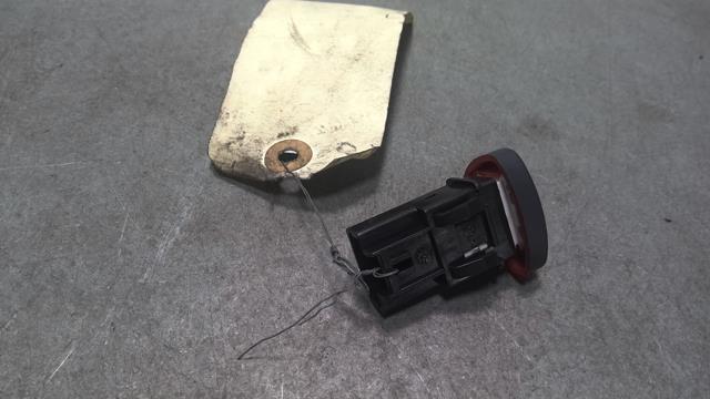 Bouton de warning RENAULT CLIO 2 PHASE 2 Essence - 1