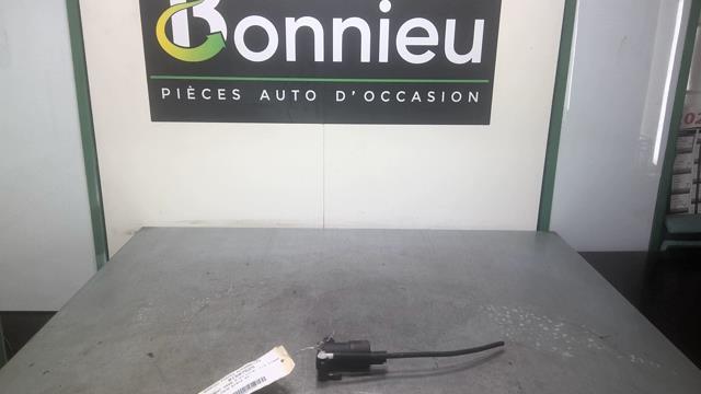 Pompa lavacristalli anteriore PEUGEOT 2008 2 Diésel - 1