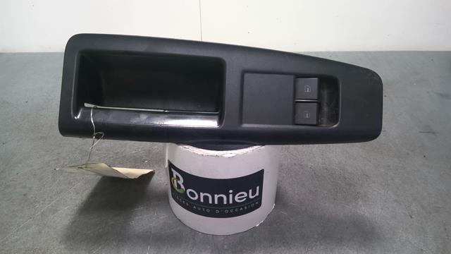 Interruttore alzacristalli VOLKSWAGEN POLO 4 PHASE 1 Diésel - 1