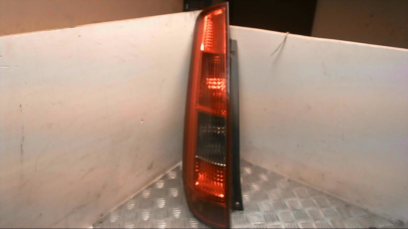 Fanale posteriore principale sinistro (luci) FORD FIESTA 5 PHASE 1 Diésel - 1