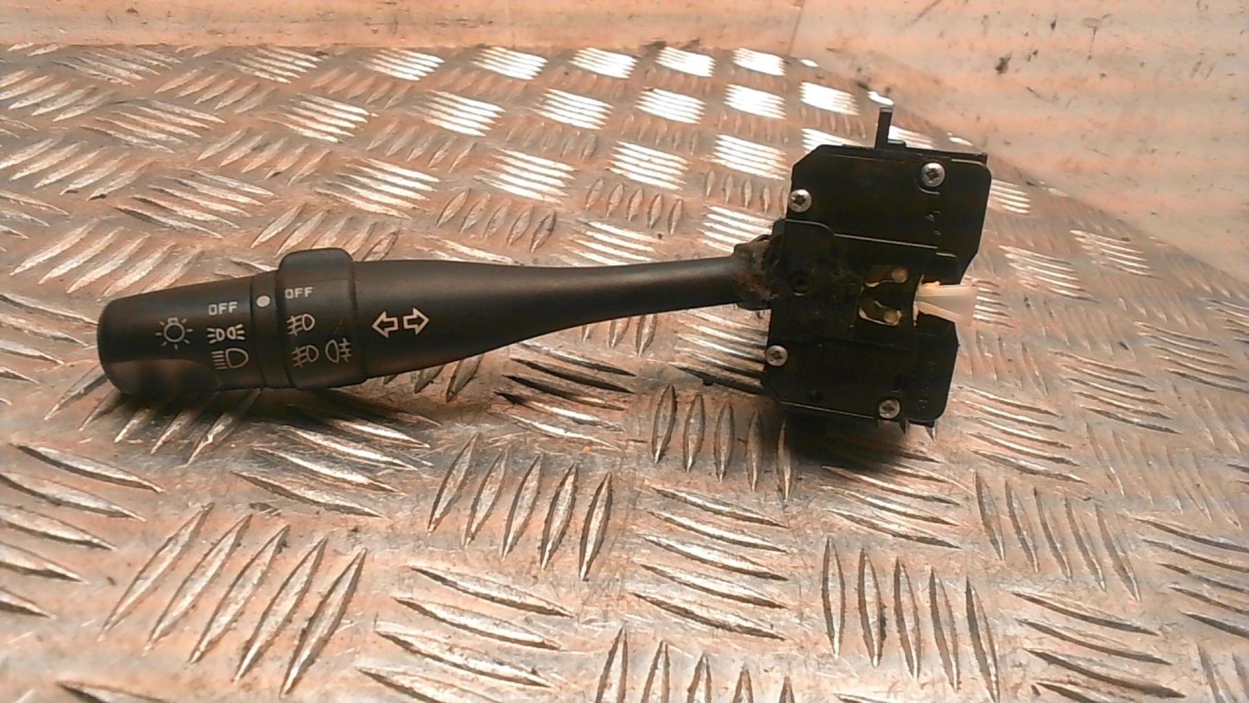 Devio luci NISSAN ALMERA TINO PHASE 1 Diésel - 1