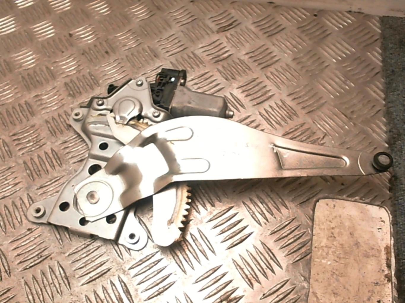 Alzacristalli elettrico posteriore destro SUZUKI SWIFT 3 Gasolina - 1