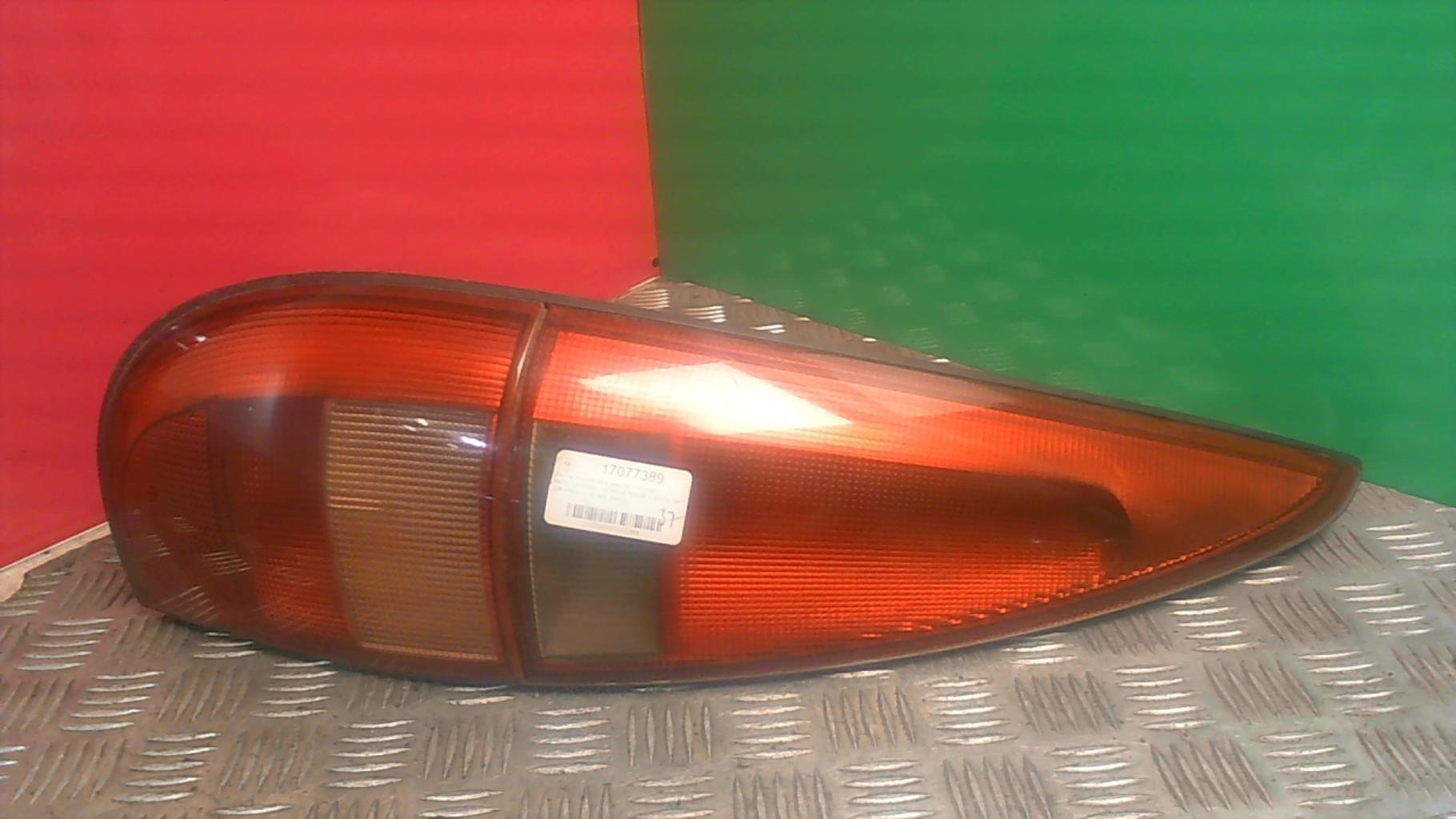 Fanale posteriore principale sinistro (luci) RENAULT LAGUNA 1 PHASE 2 BREAK Diésel - 1