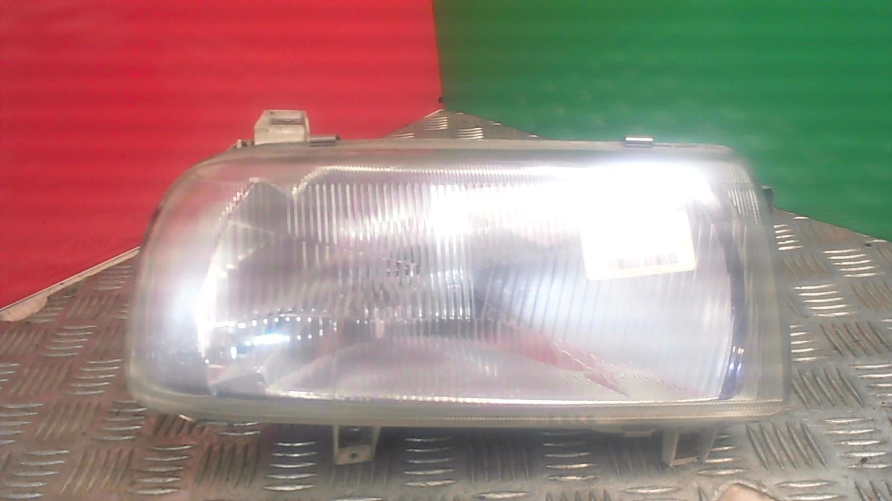 Gruppo ottico anteriore principale destro (luci)(faro) VOLKSWAGEN VENTO Diésel - 1
