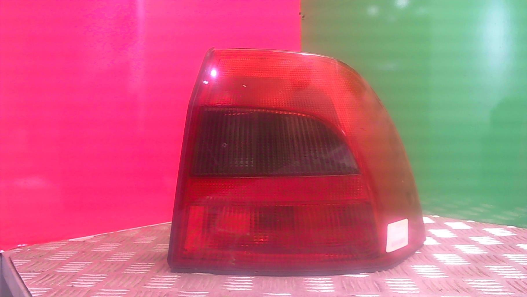 Fanale posteriore principale destro (luci) OPEL VECTRA B PHASE 2 Diésel - 1