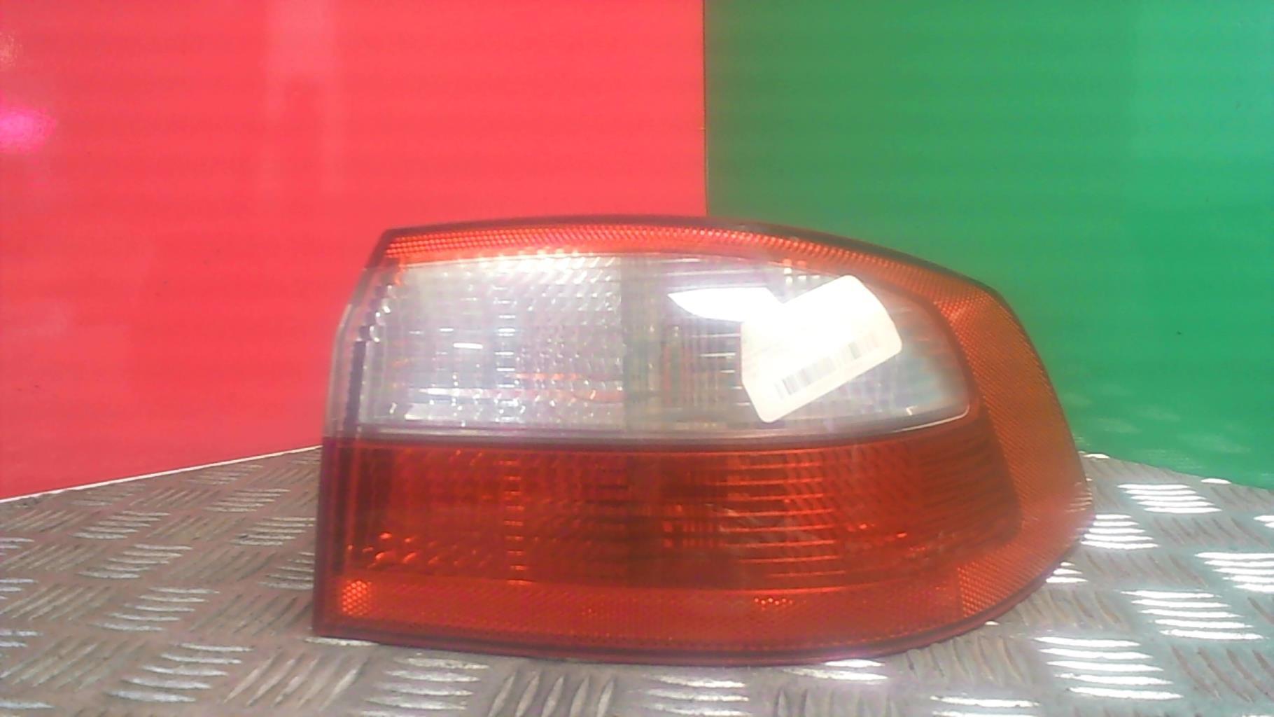 Fanale posteriore principale destro (luci) RENAULT LAGUNA 2 PHASE 1  - 1