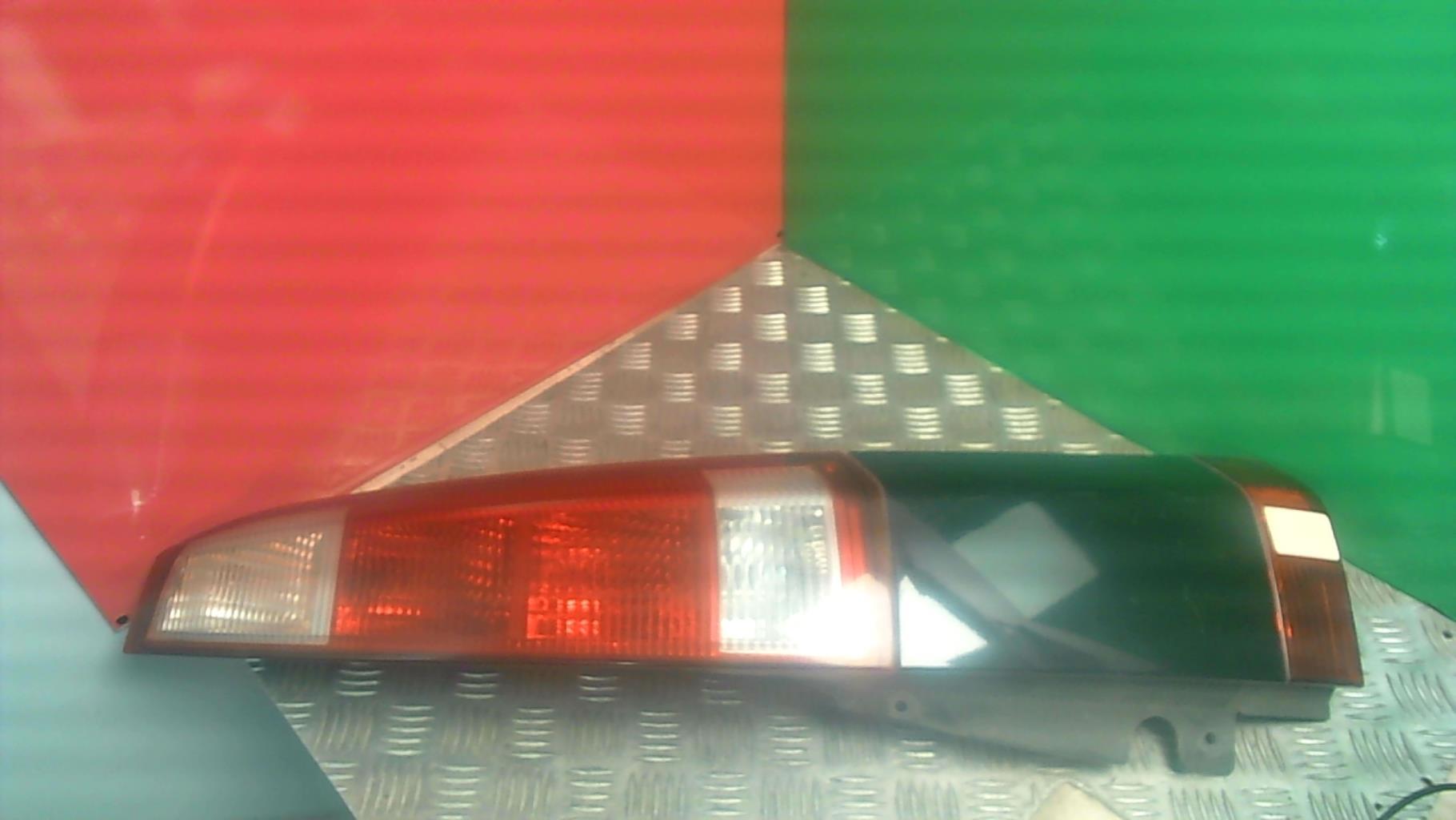 Fanale posteriore principale destro (luci) OPEL MERIVA A PHASE 1 Diésel - 1