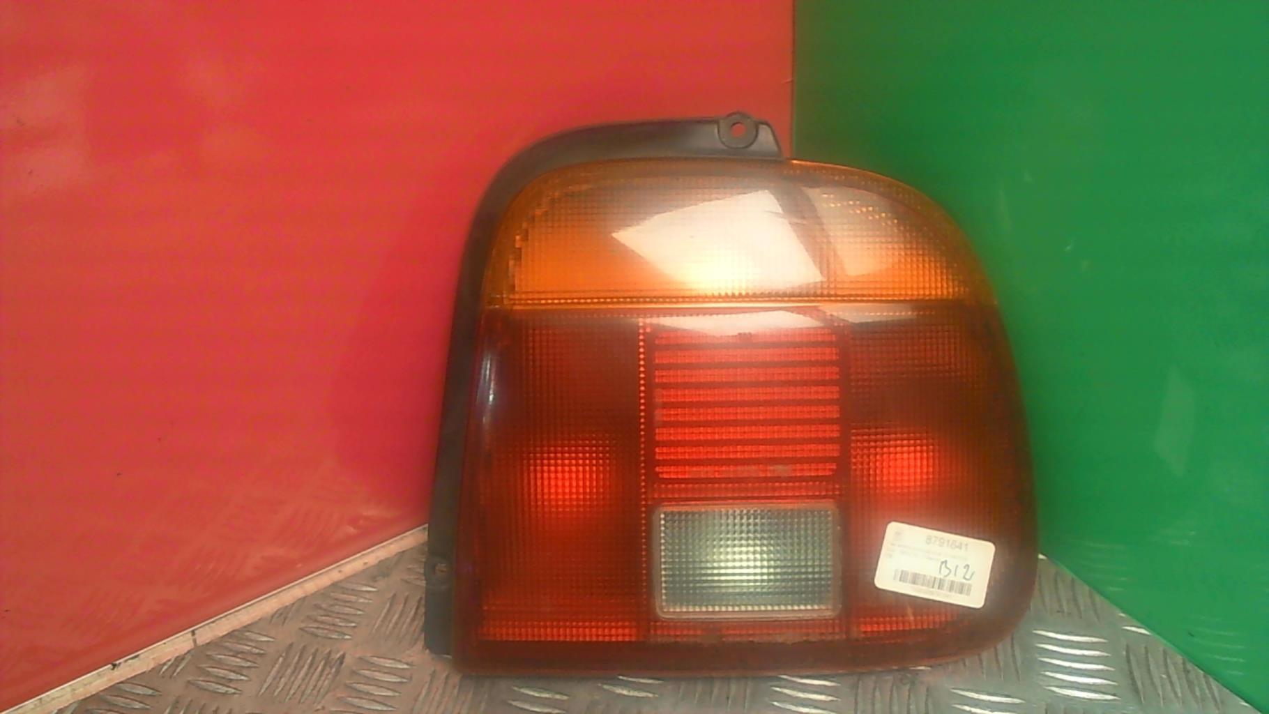 Fanale posteriore principale destro (luci) SUZUKI BALENO 1 Gasolina - 1