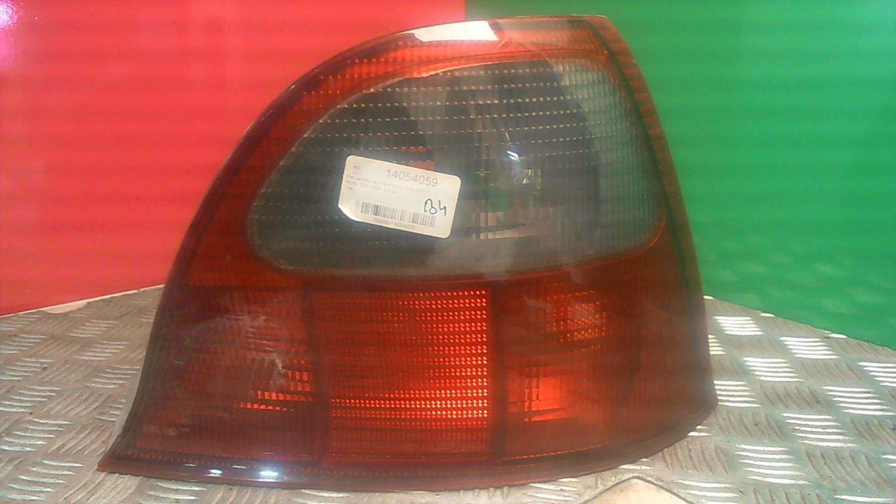 Fanale posteriore principale destro (luci) ROVER 200 2 Diésel - 1