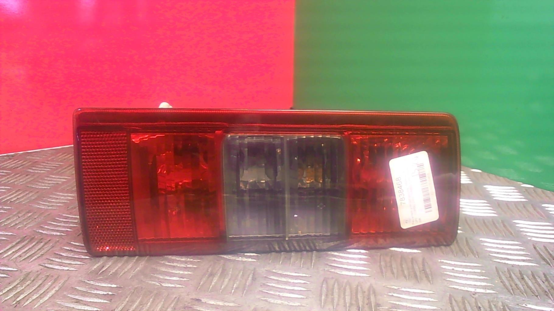 Fanale posteriore principale sinistro (luci) OPEL COMBO C PHASE 2 Diésel - 1
