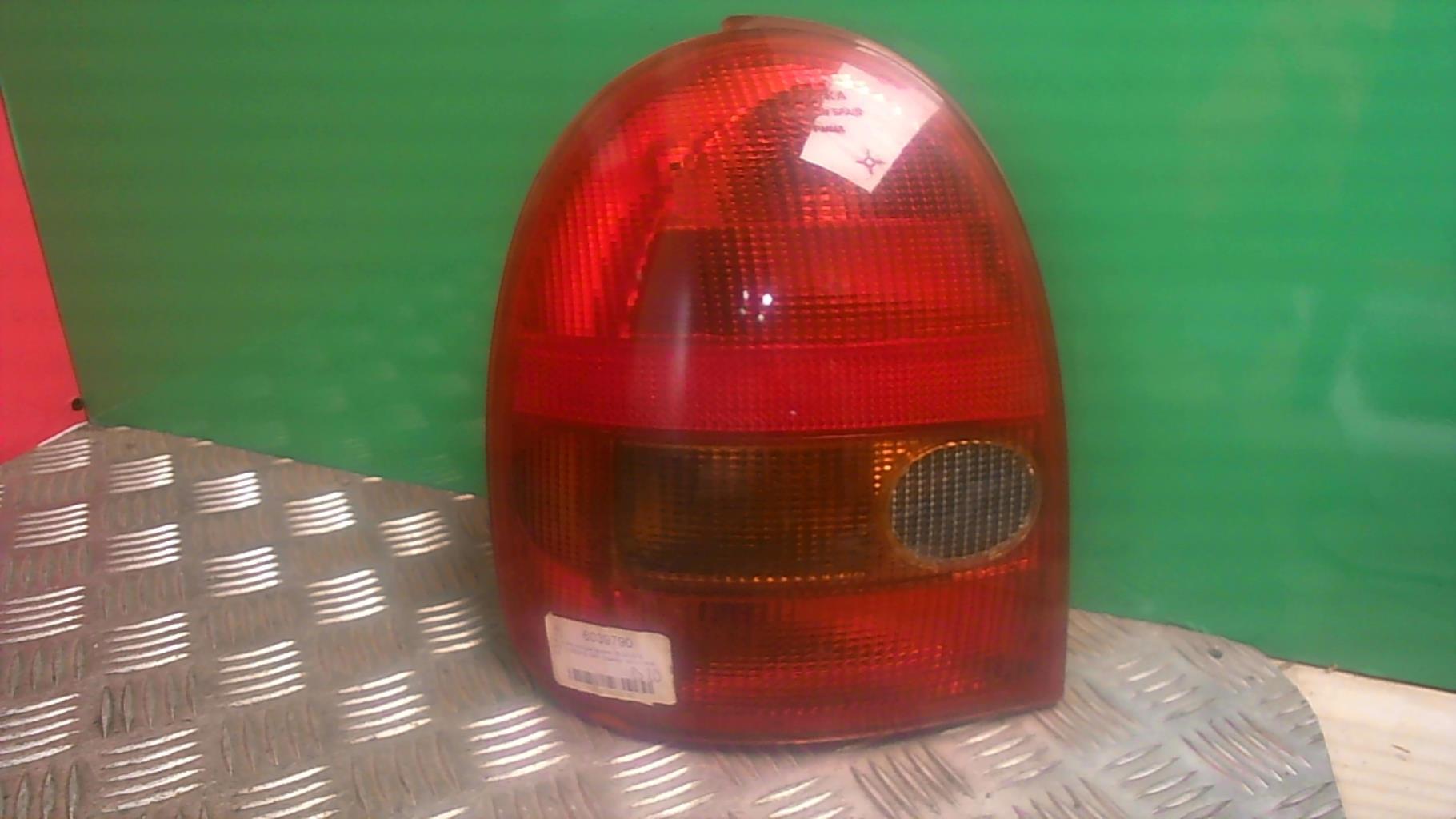 Fanale posteriore principale sinistro (luci) OPEL CORSA B PHASE 1 Gasolina - 1