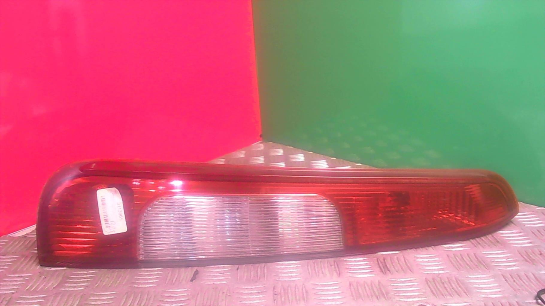 Fanale posteriore principale sinistro (luci) FORD C-MAX 1 PHASE 1 Diésel - 1