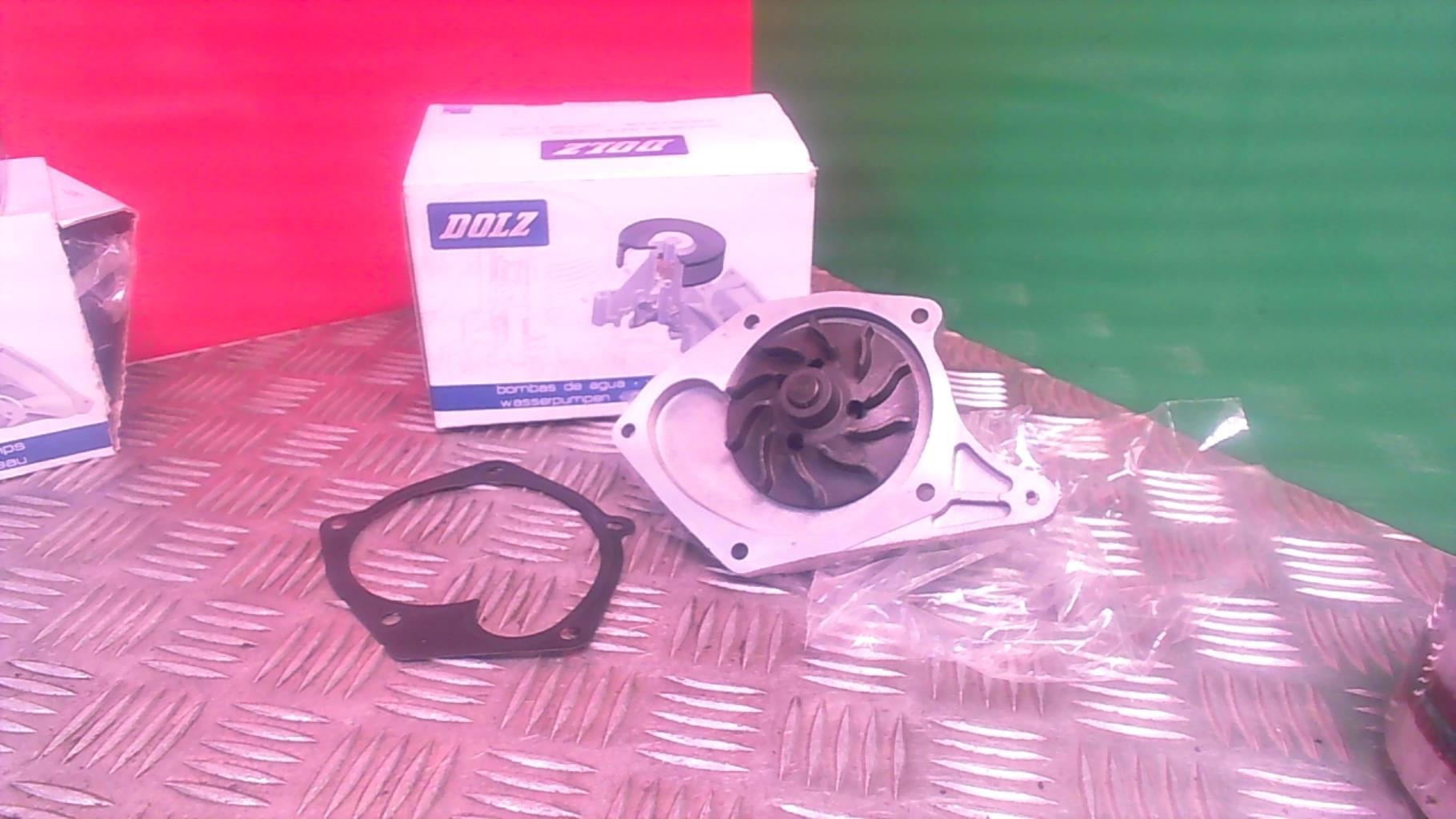 Pompe à eau DACIA   - 1