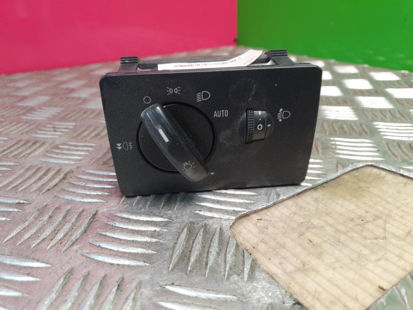 Commodo phare FORD FUSION PHASE 2 Essence - 1