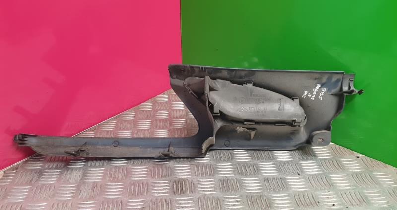 Calandre gauche RENAULT MEGANE 1 PHASE 1 Essence - 1