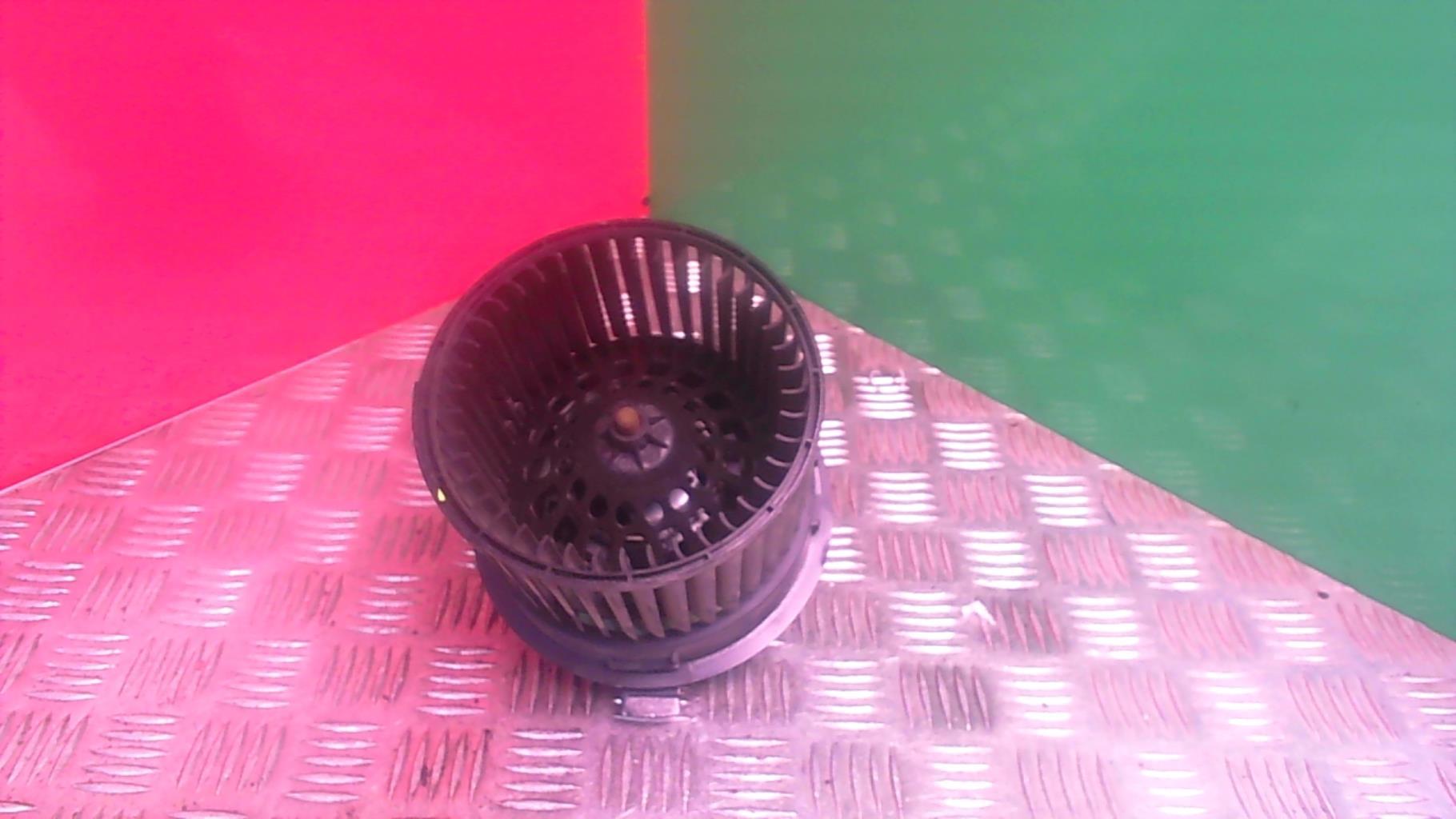 Pulseur d'air RENAULT CLIO 4 PHASE 1 Essence - 1