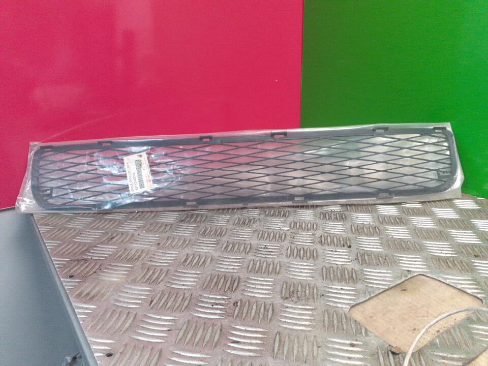 Grille de pare choc TOYOTA   - 1