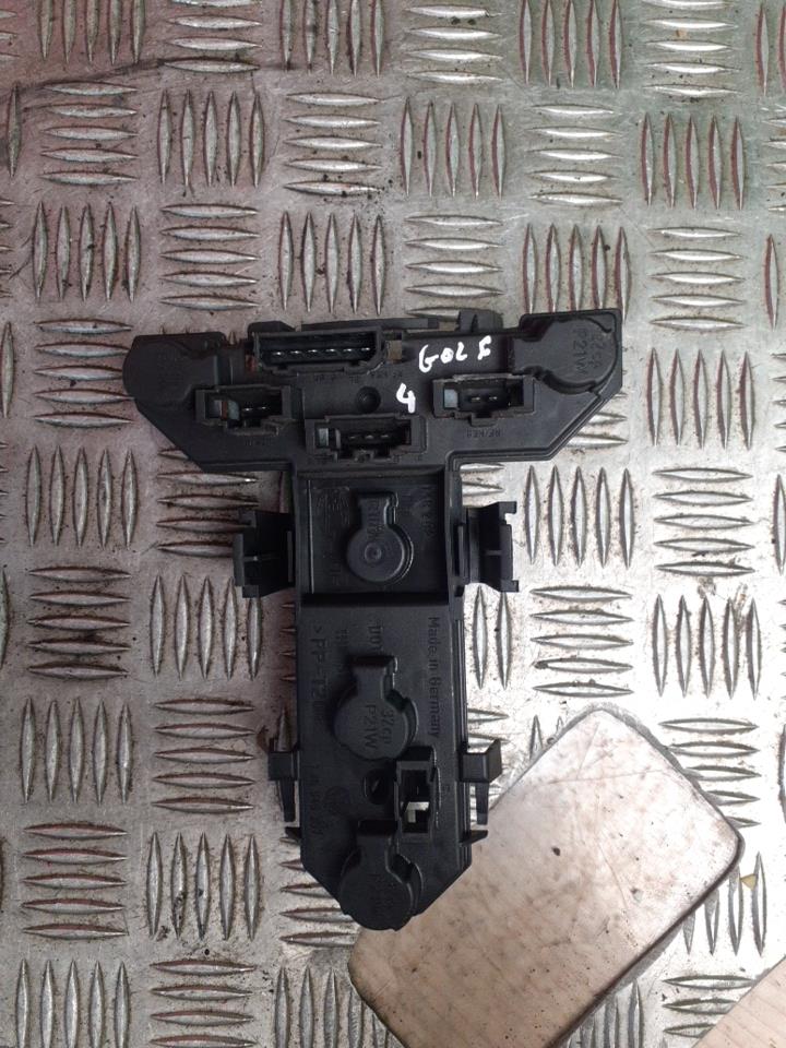 Base portalampade fanale posteriore destro VOLKSWAGEN GOLF 4 Diésel - 1
